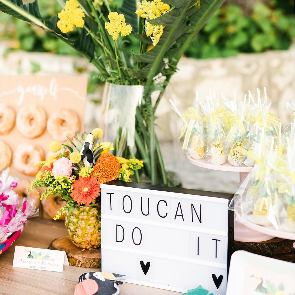 Toucan do it light up sign with pineapple vase
